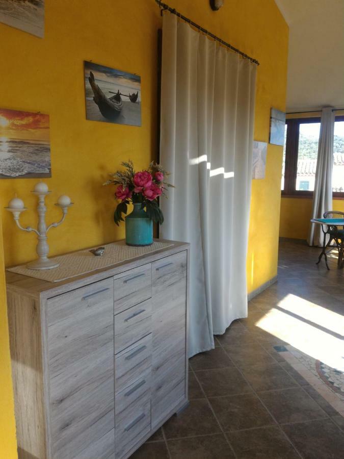 Casa Di Rosa Apartman Chia Kültér fotó